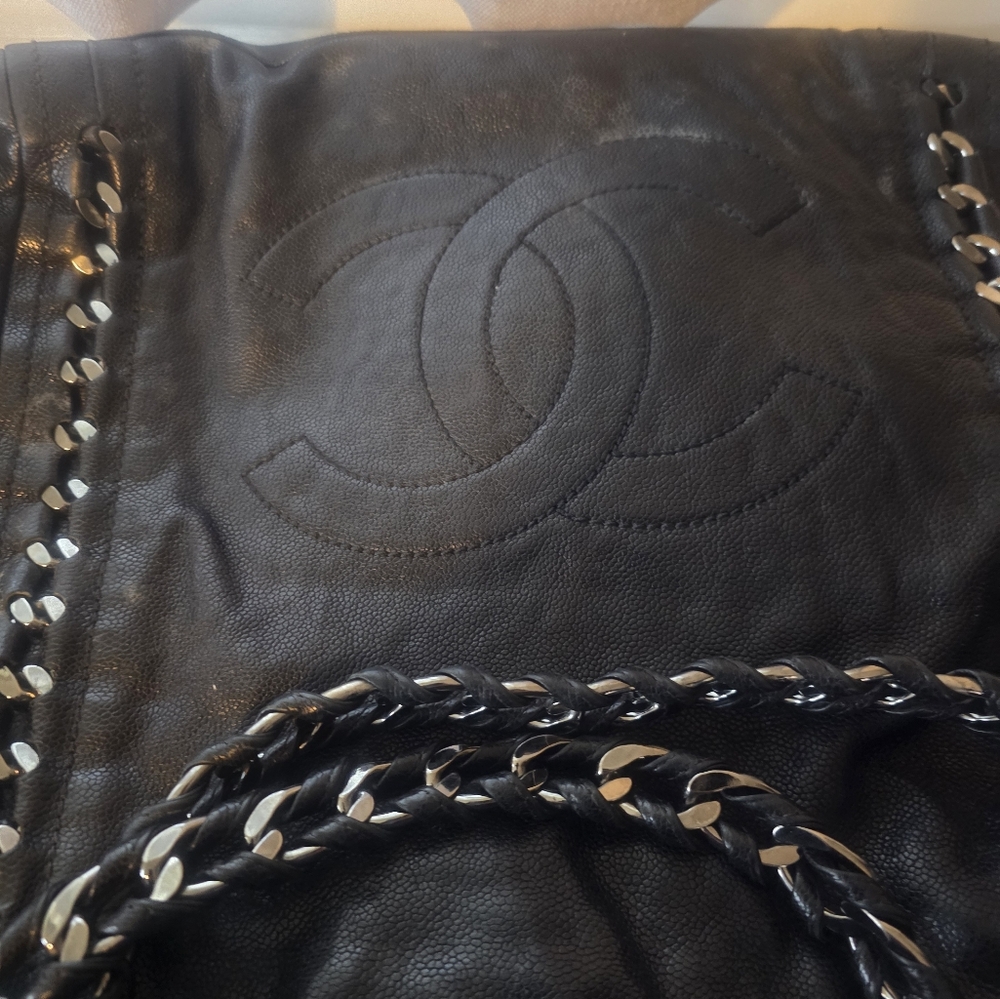 CHANEL Authentic East West Chain Tote Black Caviar Leather EUC - Picture 4 of 11